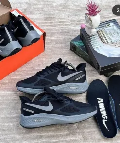 Alternative view of nike zoom sport shoes
